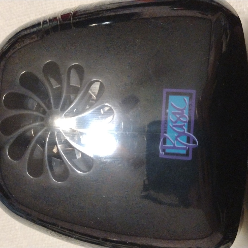Simply Basic Nail Dryer, Battery Operated - Picture 2 of 4